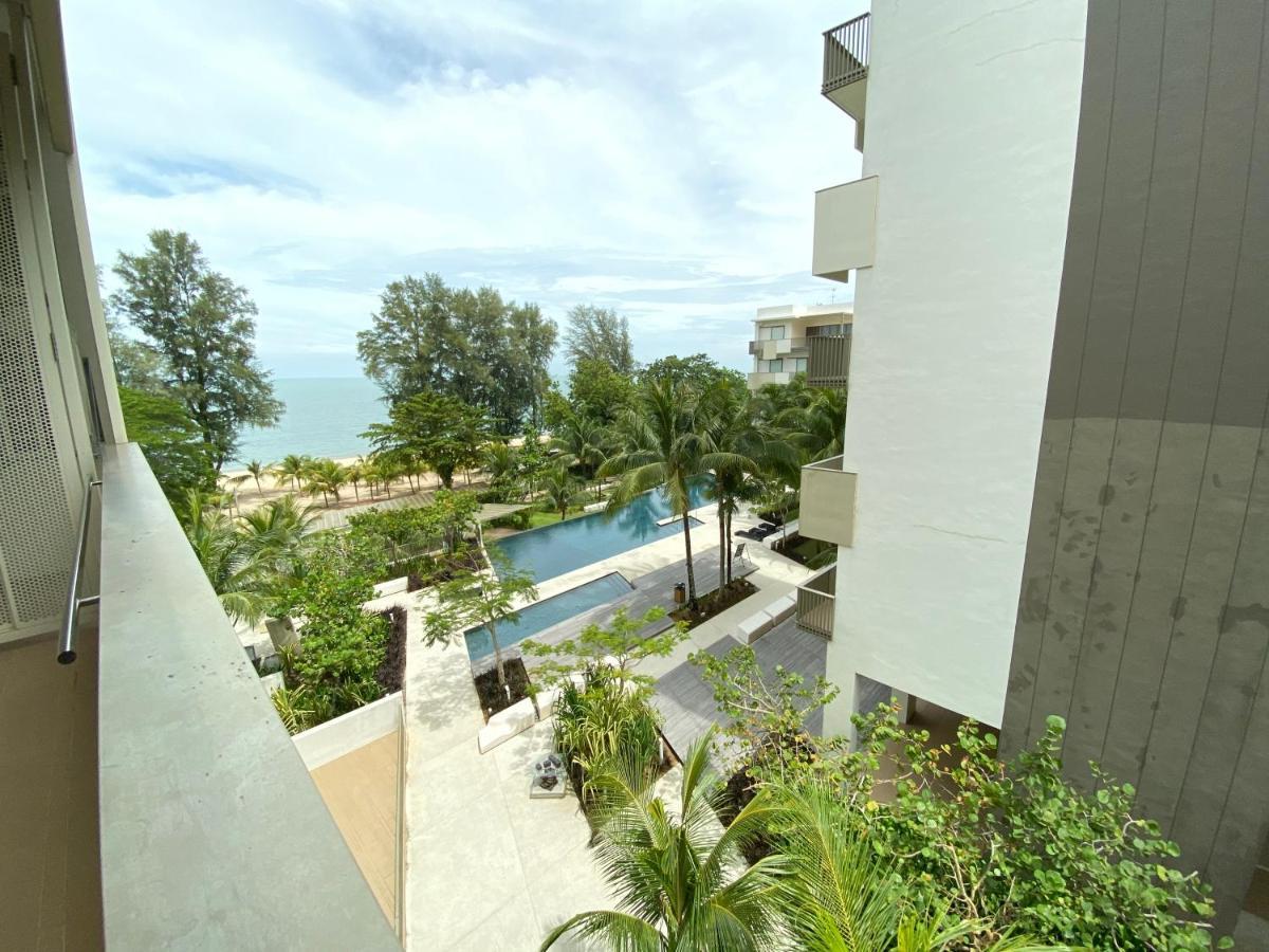 By The Sea@ Cozy Beachfront Home Batu Ferringhi Exterior foto