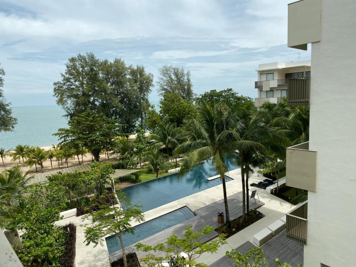 By The Sea@ Cozy Beachfront Home Batu Ferringhi Exterior foto
