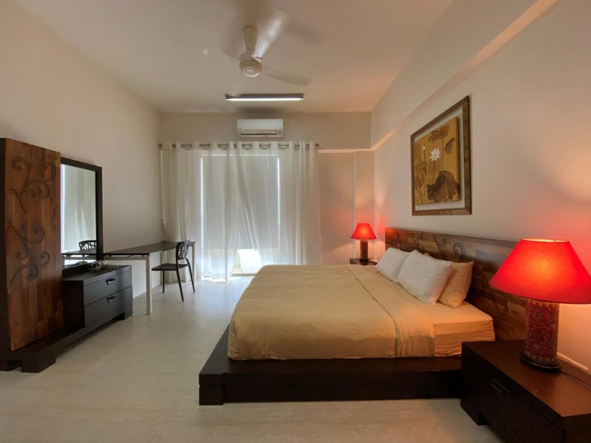 By The Sea@ Cozy Beachfront Home Batu Ferringhi Exterior foto