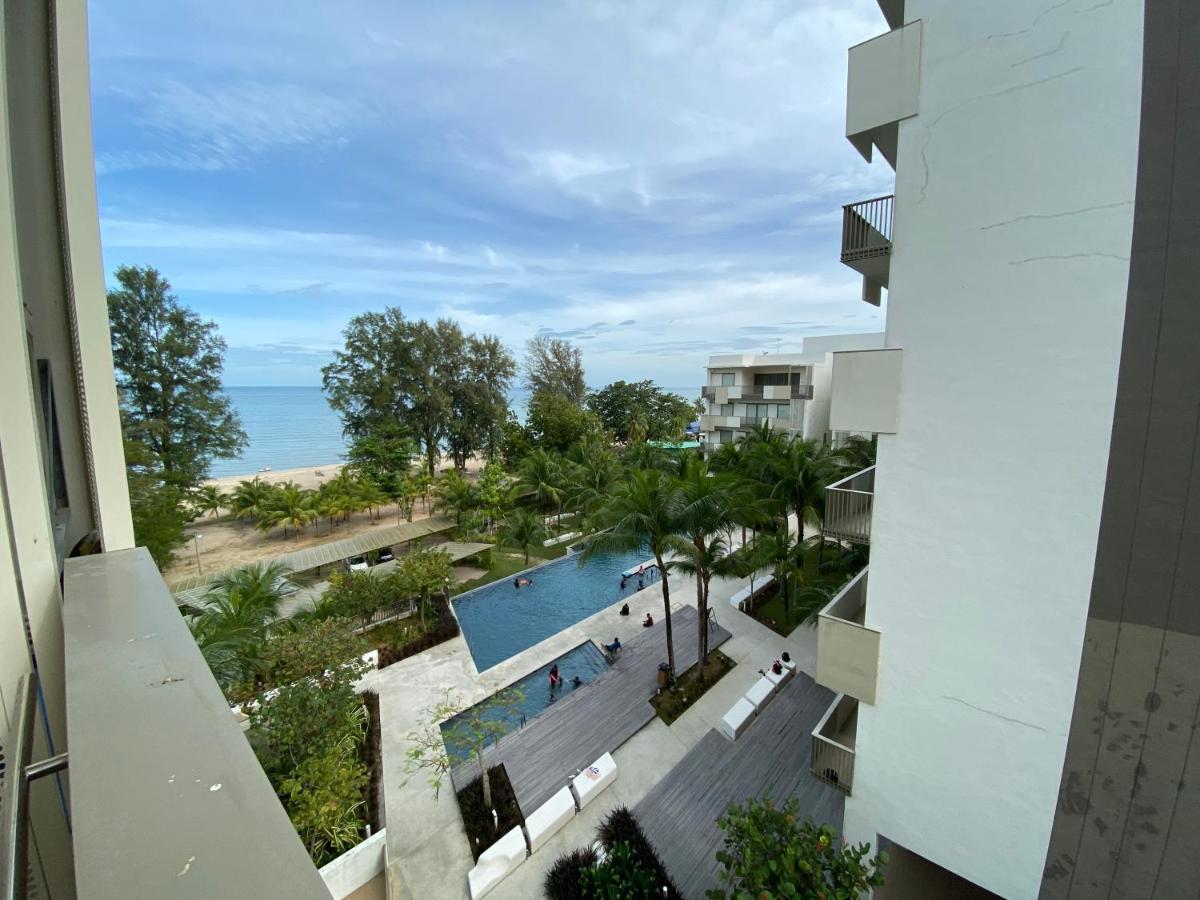 By The Sea@ Cozy Beachfront Home Batu Ferringhi Exterior foto