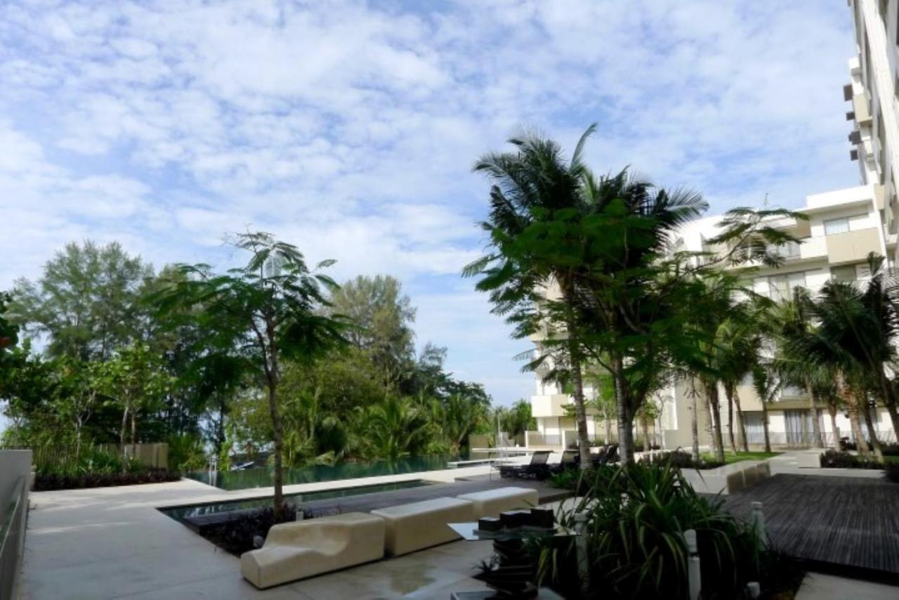 By The Sea@ Cozy Beachfront Home Batu Ferringhi Exterior foto