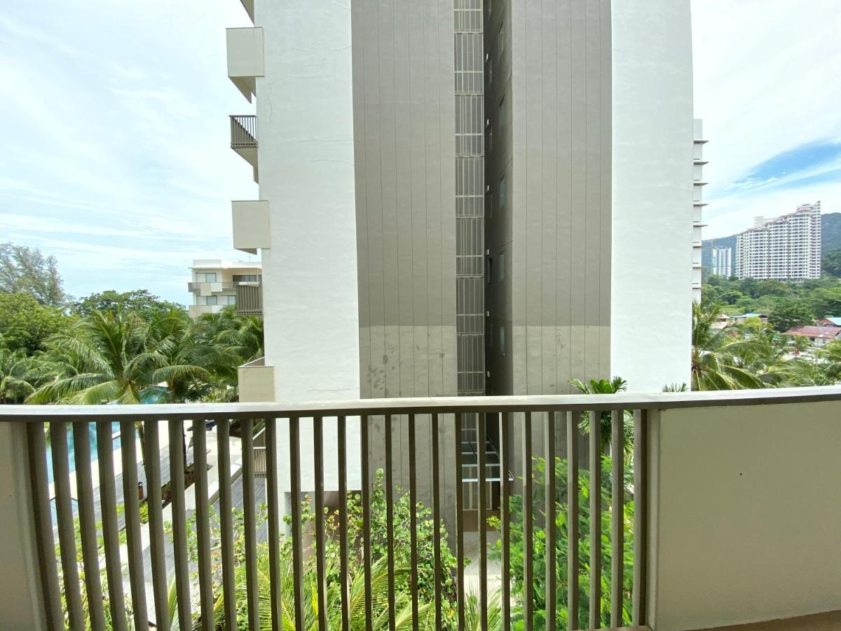By The Sea@ Cozy Beachfront Home Batu Ferringhi Exterior foto